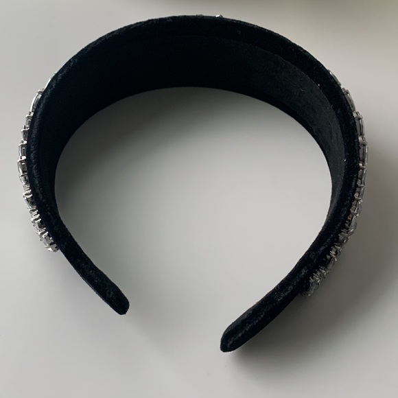 Brand new black and silver hair tiara - Picture 3 of 7